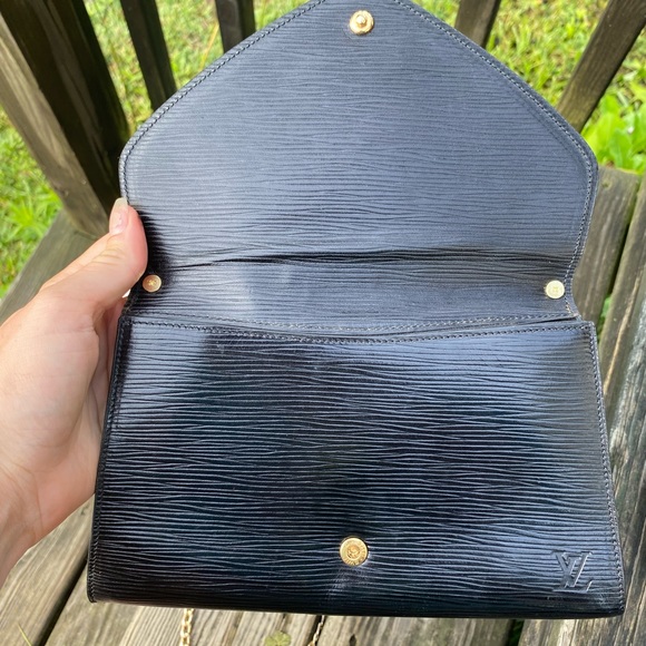 Authentic Louis Vuitton Epi Leather Art Deco mini crossbody bag black - Picture 9 of 13